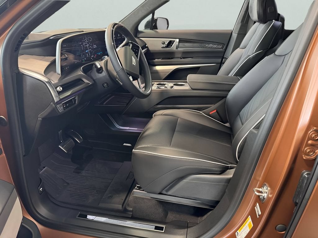 2027 Cadillac VISTIQ Platinum