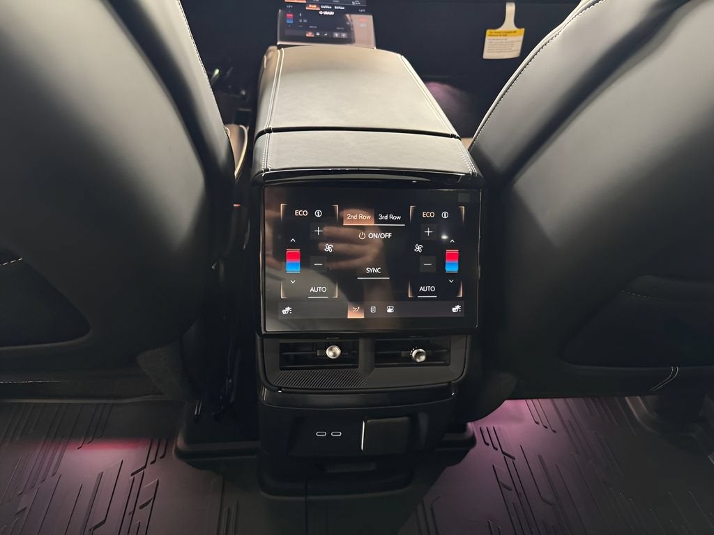 2027 Cadillac VISTIQ Platinum