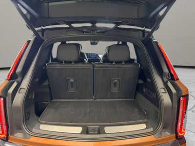 2027 Cadillac VISTIQ Platinum