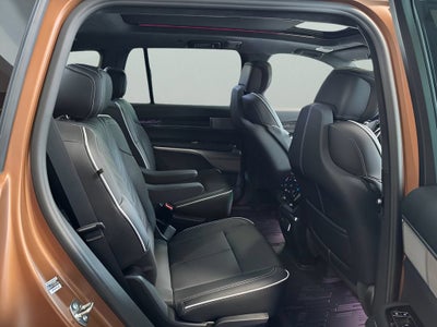 2027 Cadillac VISTIQ Platinum