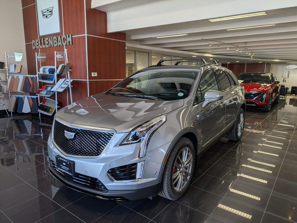 2025 Cadillac XT5 Sport