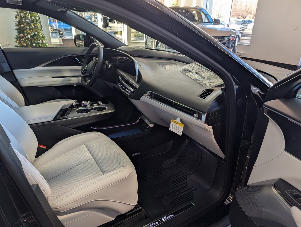 2026 Cadillac LYRIQ Signature Sport
