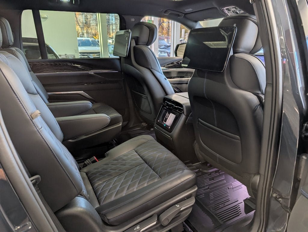 2026 Cadillac ESCALADE IQL Luxury