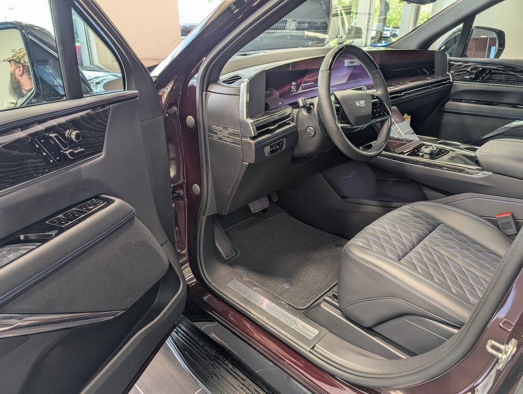 2025 Cadillac ESCALADE IQ Luxury 1