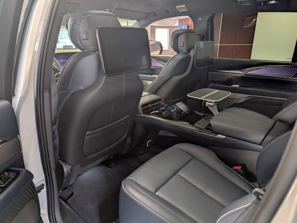 2025 Cadillac ESCALADE IQ Luxury 2