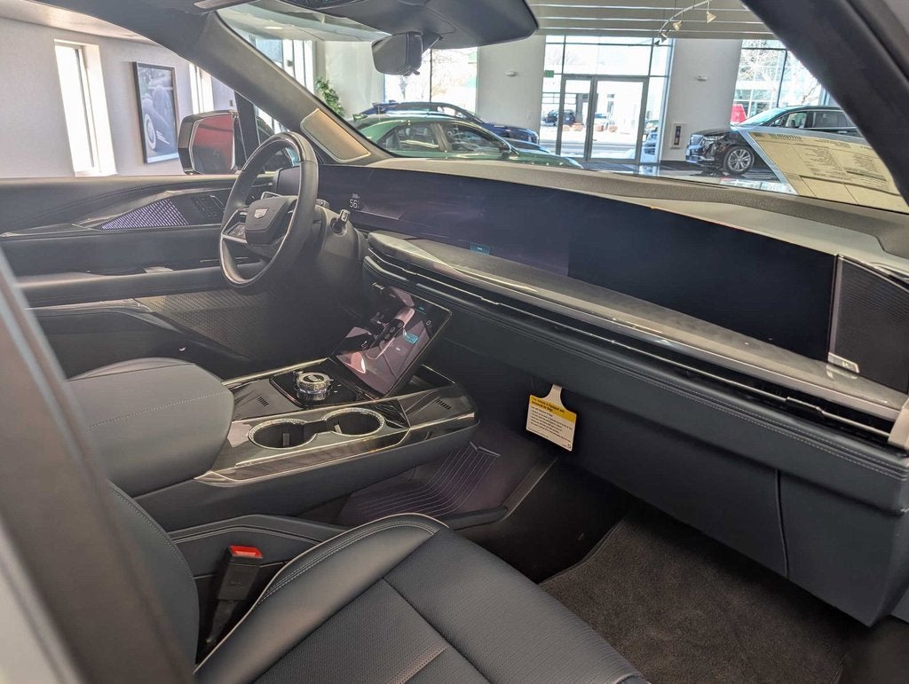 2025 Cadillac ESCALADE IQ Luxury 2