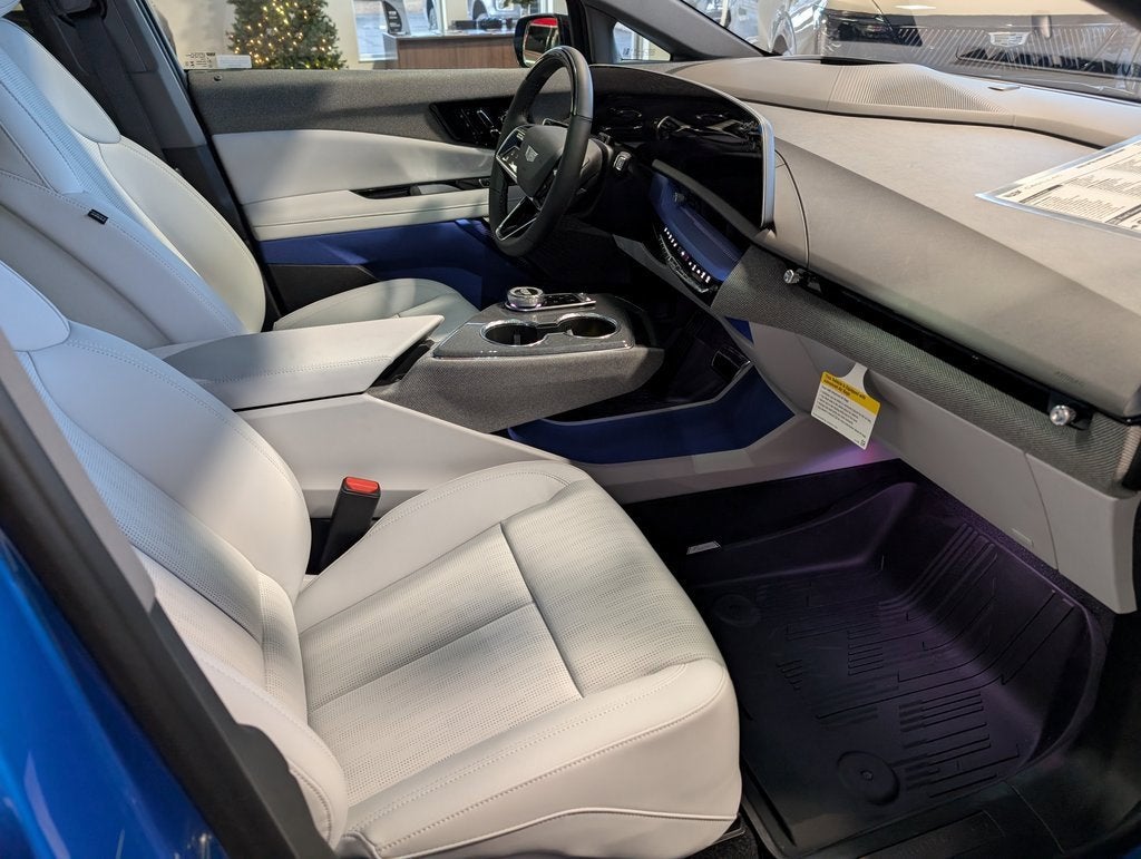 2026 Cadillac OPTIQ Premium Luxury