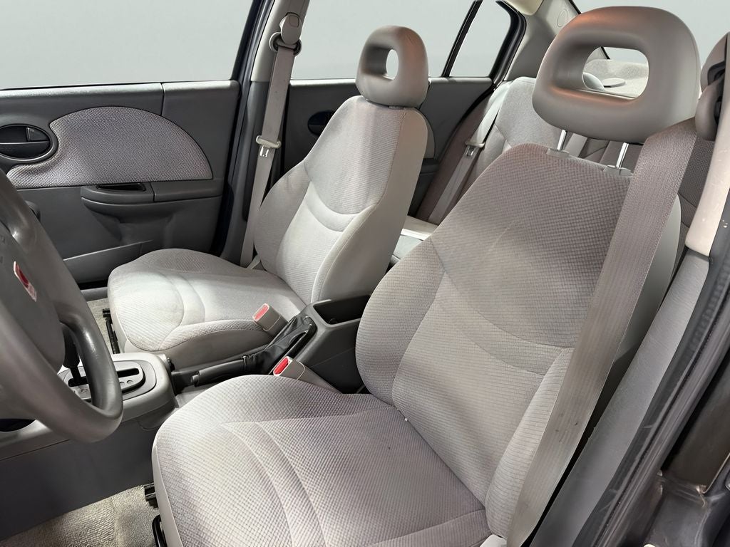 2004 Saturn ION 1