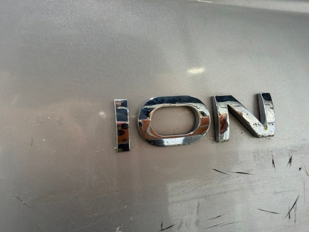 2004 Saturn ION 1