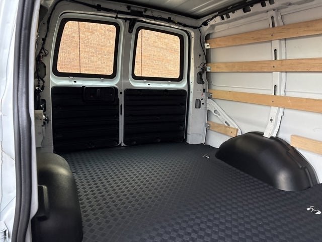 2024 Chevrolet Express 2500 Work Van Cargo