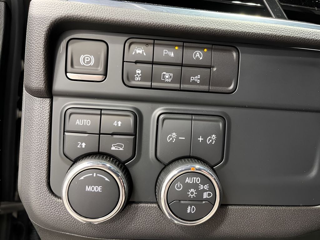 2025 Chevrolet Tahoe RST