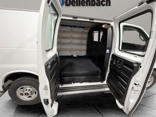 2023 GMC Savana 2500 Work Van