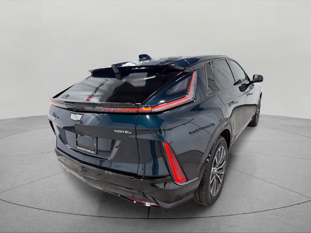 2024 Cadillac LYRIQ Sport