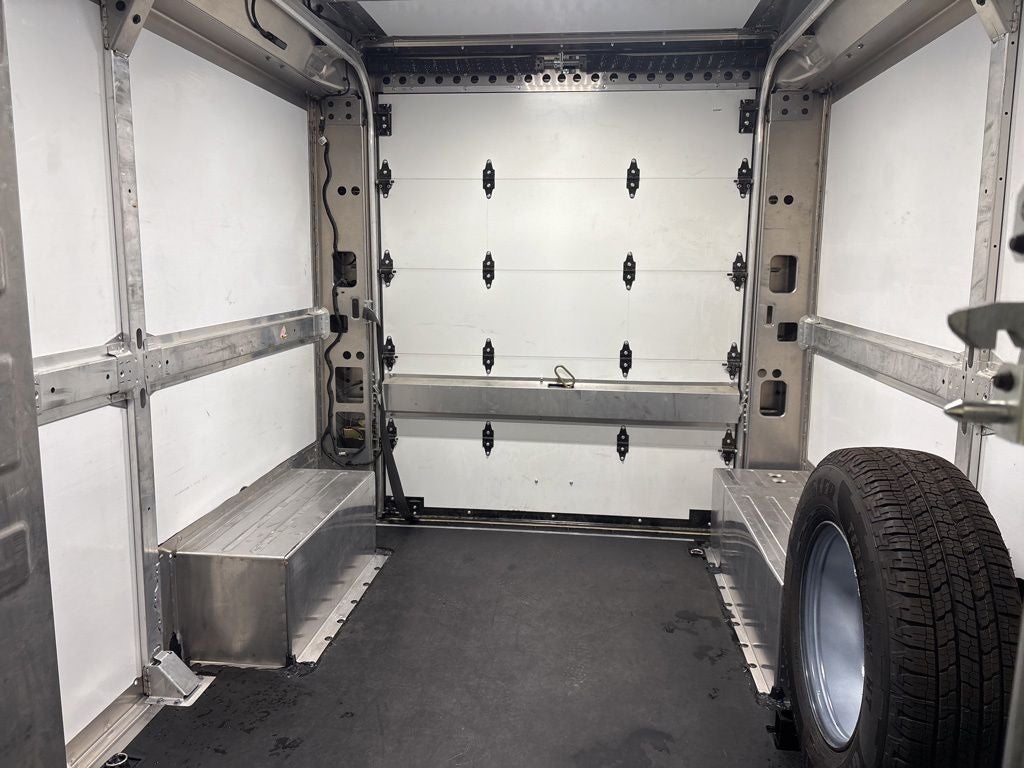 2024 BrightDrop Zevo 400 eAWD 400