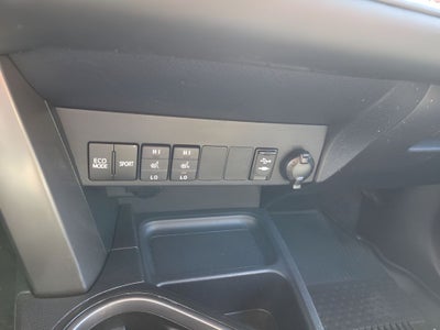 2017 Toyota RAV4 SE