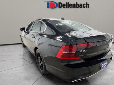 2017 Volvo S90 T6 Momentum