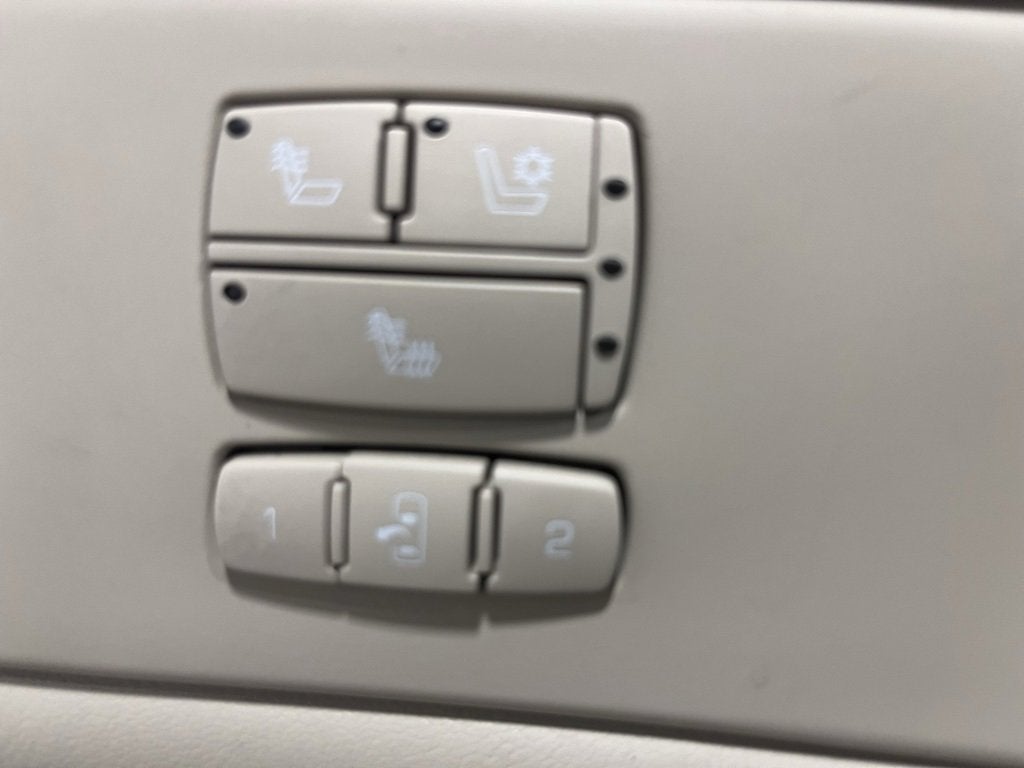 2009 Cadillac DTS w/1SC