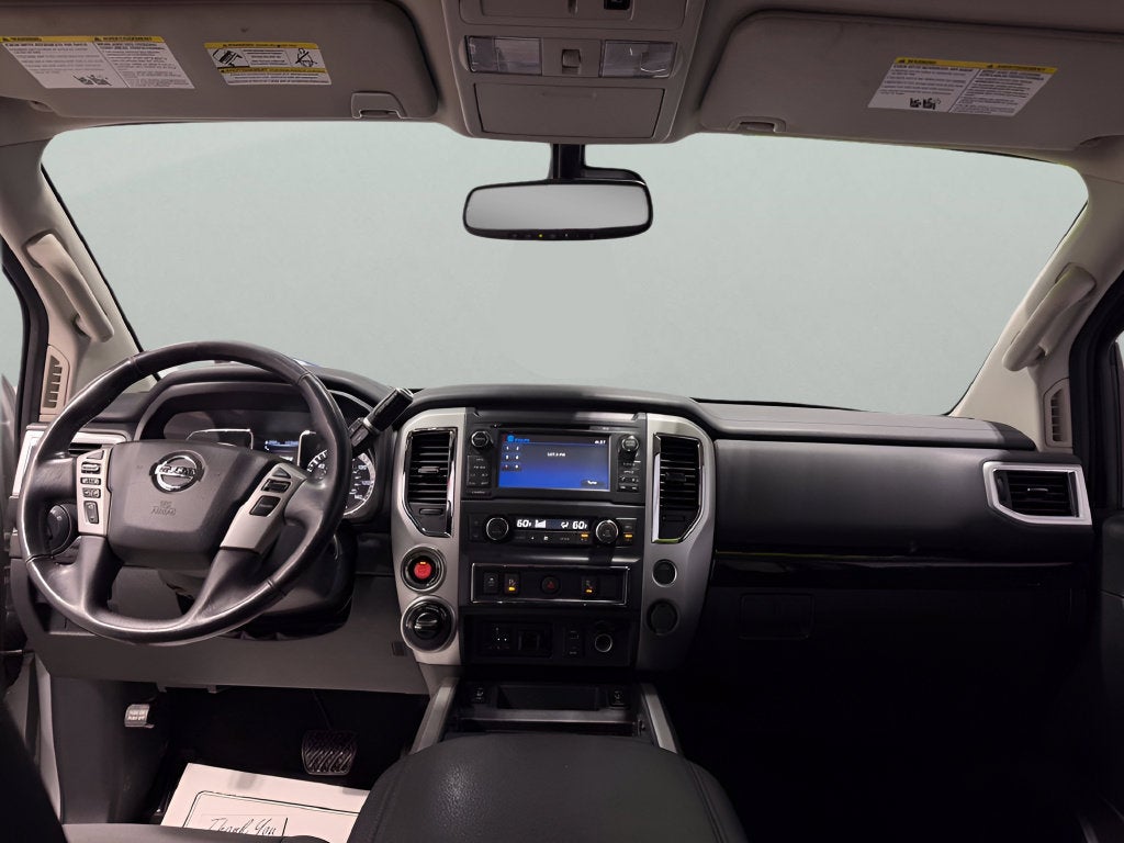 2018 Nissan TITAN SV