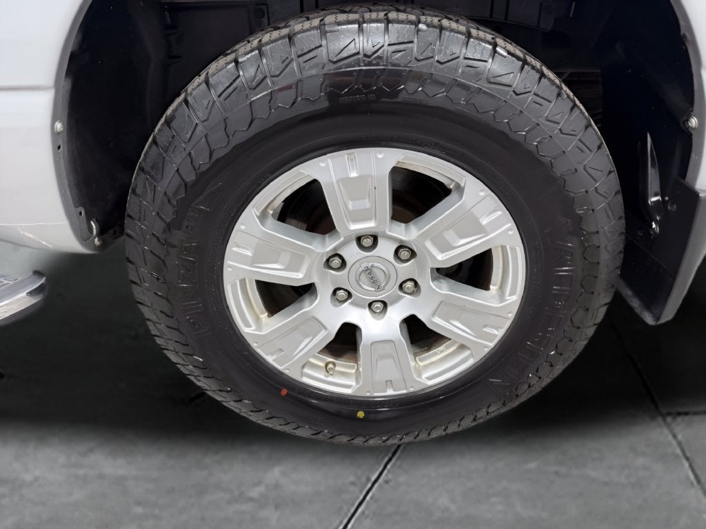 2018 Nissan TITAN SV