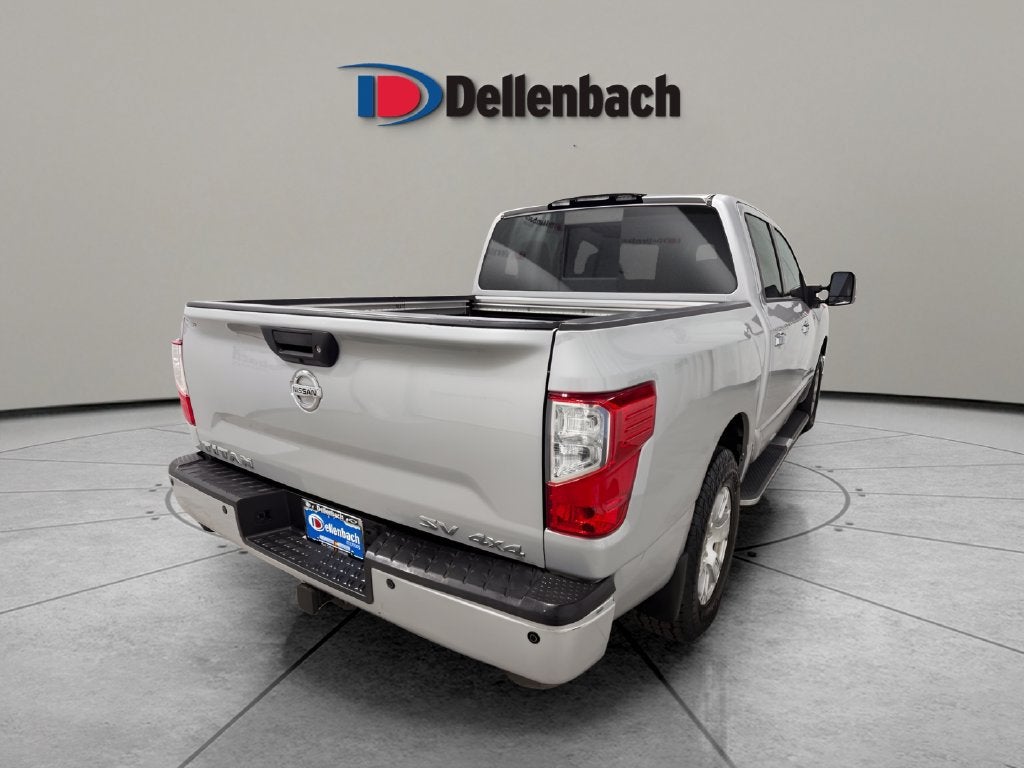 2018 Nissan TITAN SV