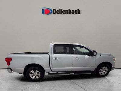 2018 Nissan TITAN SV