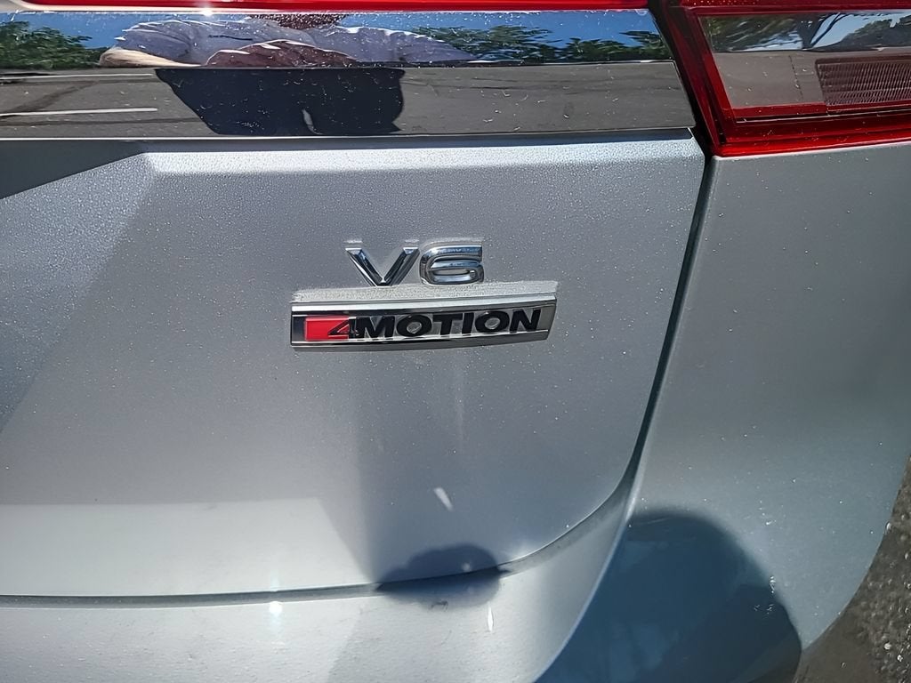 2019 Volkswagen Atlas 3.6L V6 SE w/Technology R-Line