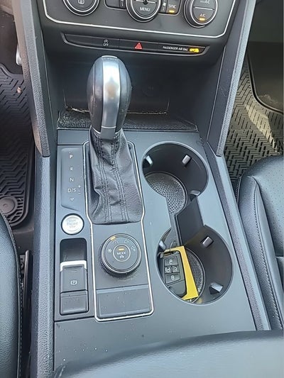 2019 Volkswagen Atlas 3.6L V6 SE w/Technology R-Line