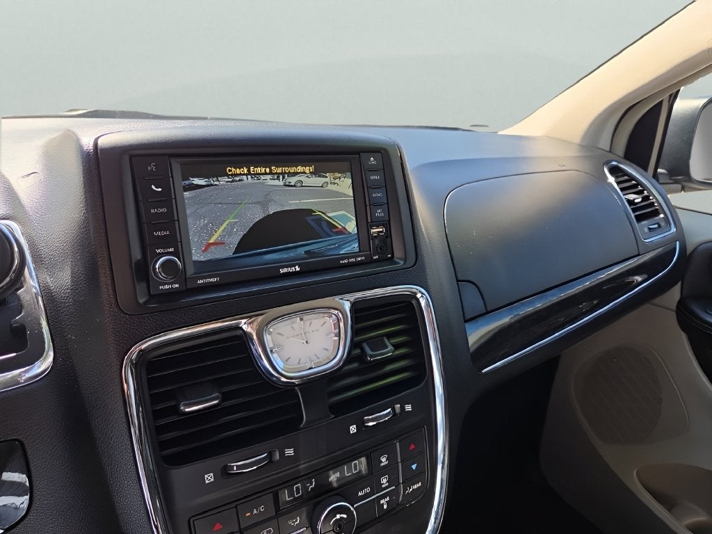 2015 Chrysler Town & Country Touring