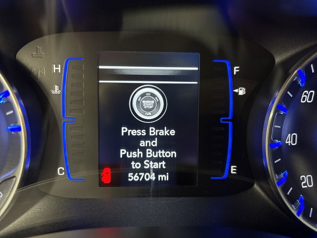 2022 Chrysler Voyager LX