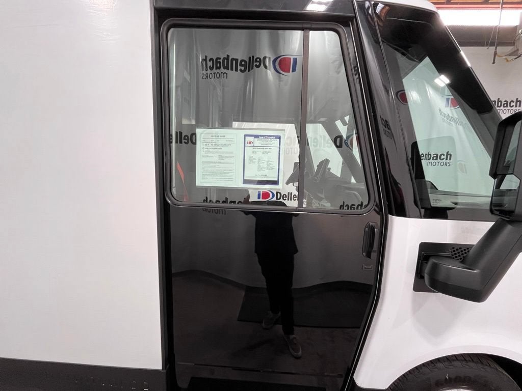 2024 BrightDrop Zevo 400 EJY