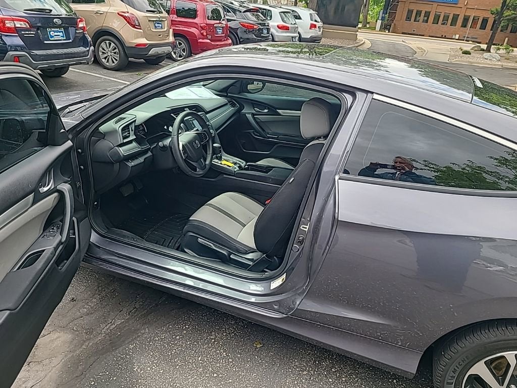 2017 Honda Civic Coupe LX-P