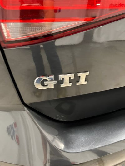 2015 Volkswagen Golf GTI 2.0T Autobahn 4-Door