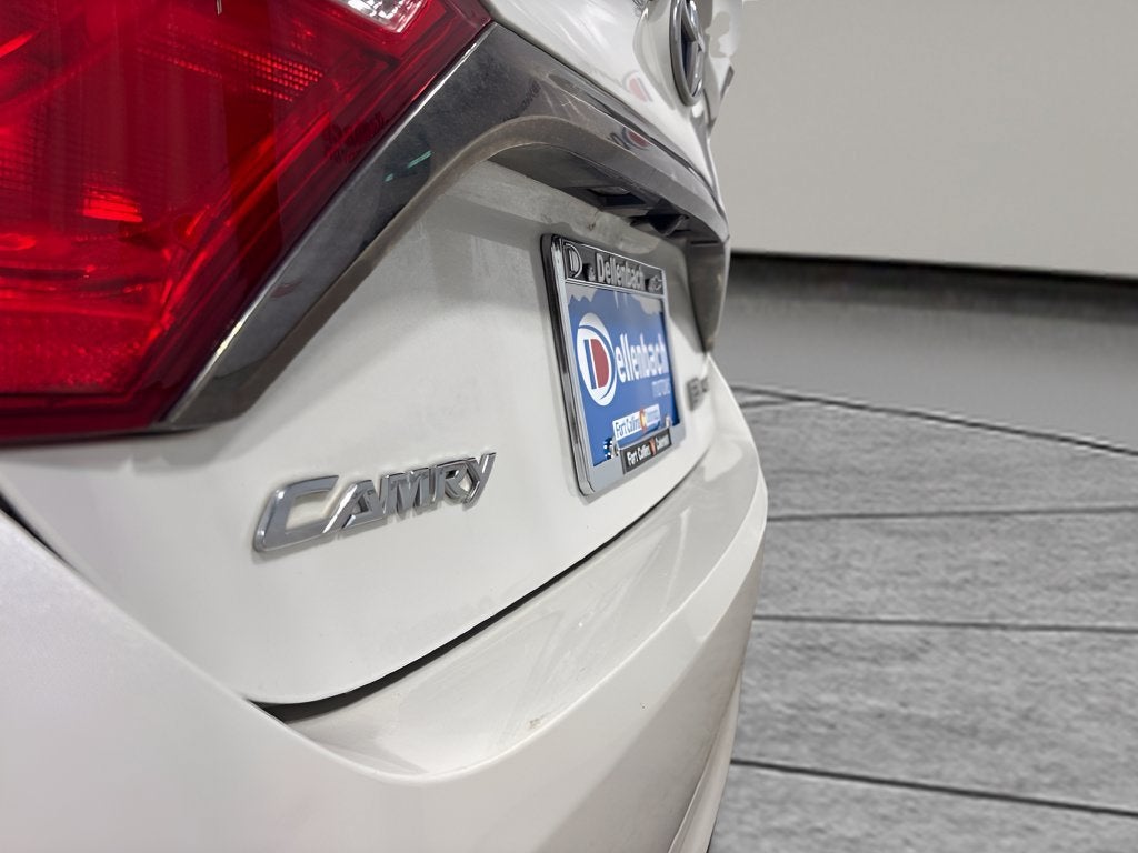 2016 Toyota Camry Hybrid SE