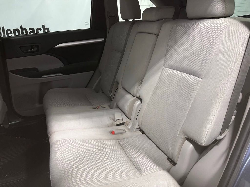 2019 Toyota Highlander LE