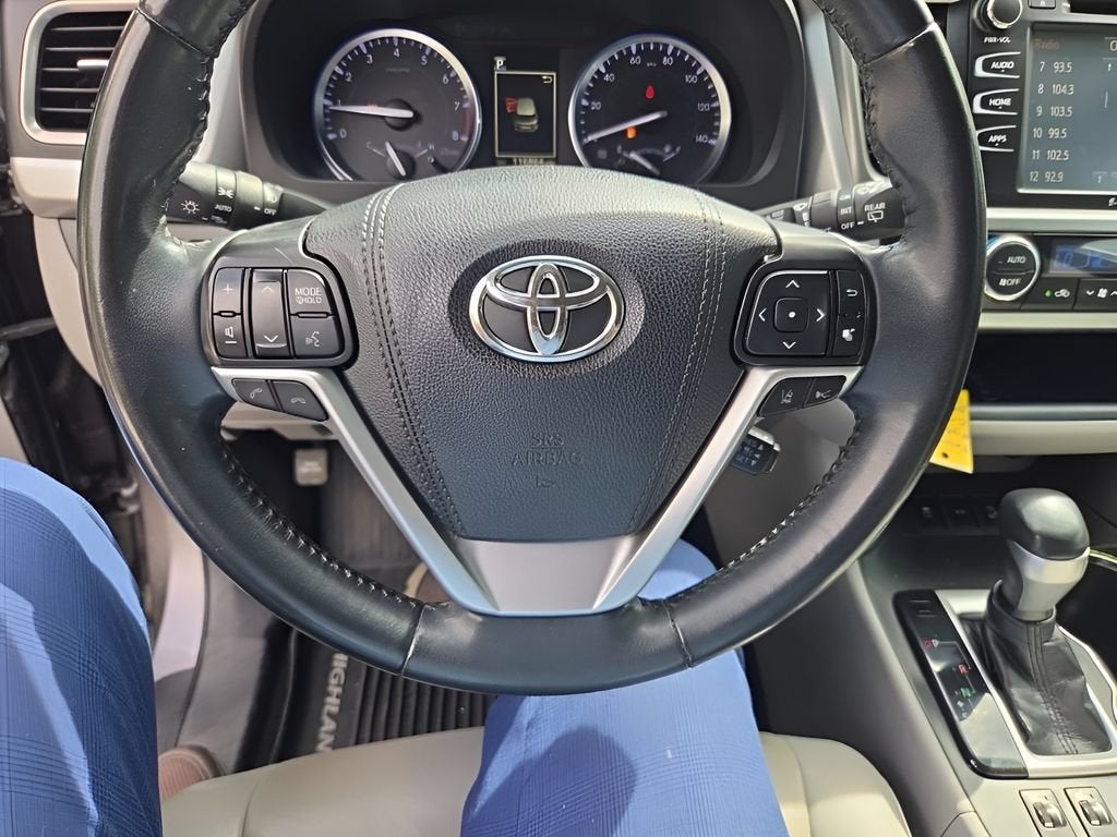 2019 Toyota Highlander SE
