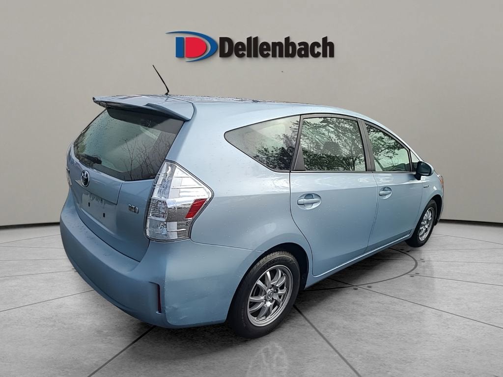 2012 Toyota Prius v Two